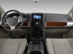 Chrysler Town & Country 2007 года